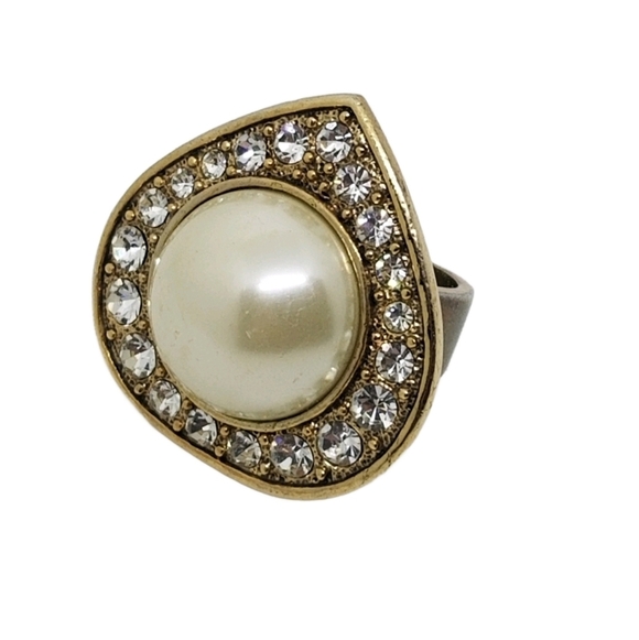 ARNOLD SCAASI DESIGNER VINTAGE GOLDTONE, FAUX PEARL & RHINESTONE FASHION RING - Picture 5 of 8